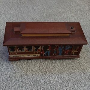 I left My Heart In San Francisco Trolly Music box: Vintage Refuge Swiss